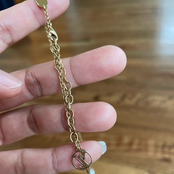 Auth Louis Vuitton Essential V Strass Necklace M68033 Crystal - Picture 14 of 17